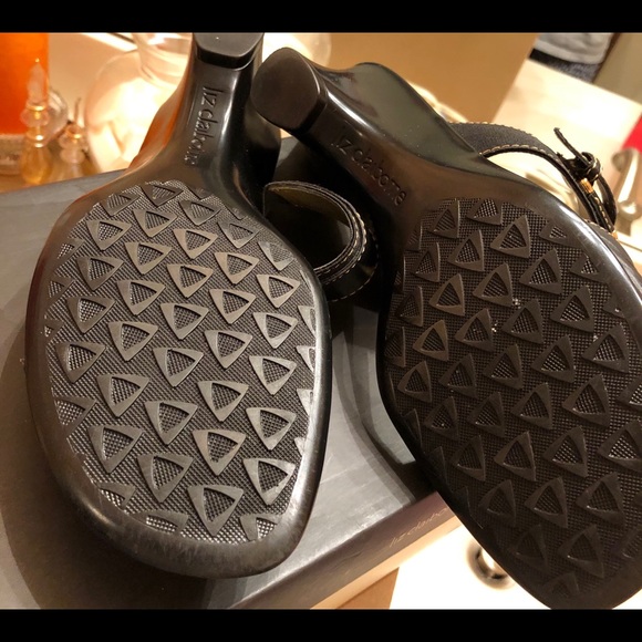 Liz Claiborne sandals. Great shape. Leather - Picture 2 of 4
